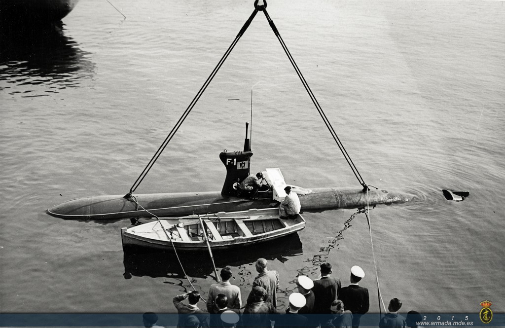 SUMERGIBLE FOCA,PRUEBAS DE INMERSION,18-04-1956. Pruebas de estabilidad e inmersión estática de un submarino clase "Foca"